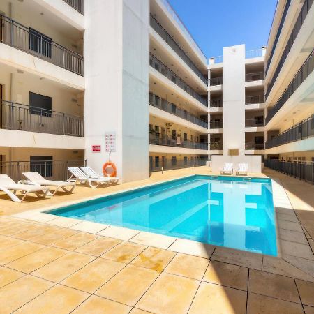 Апартаменти Center Location, Ac, Swimming Pool, And Parking Олян Екстер'єр фото